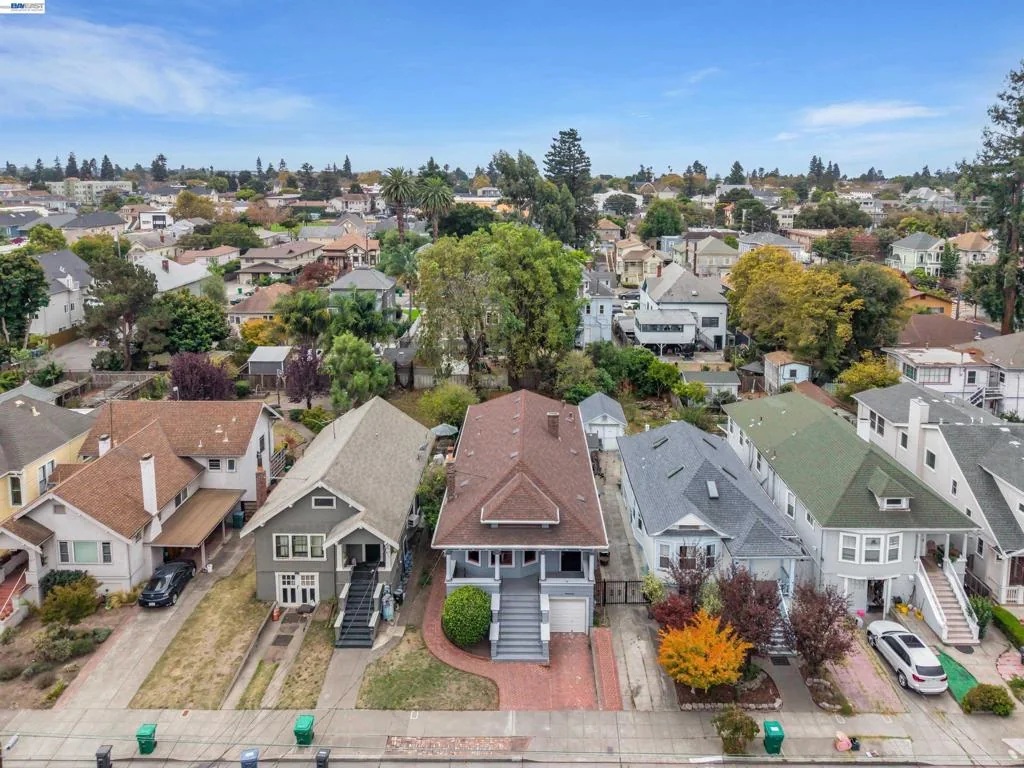 Aerial view above 2014 Buena Vista Avenue and nearby Alameda blocks